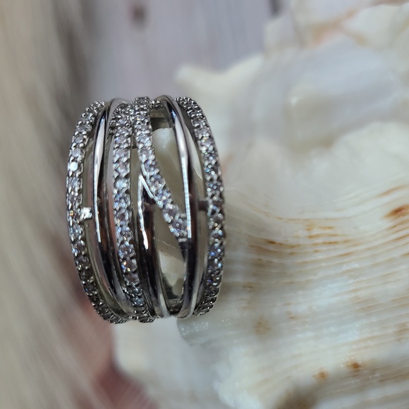 WHITE SAPPHIRE STERLING SILVER CRISS CROSS RING - Picture 2 of 10